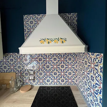 Poesia Nel Centro Di * Bologna