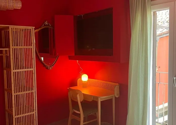 Poesia Nel Centro Di Apartament Bolonia