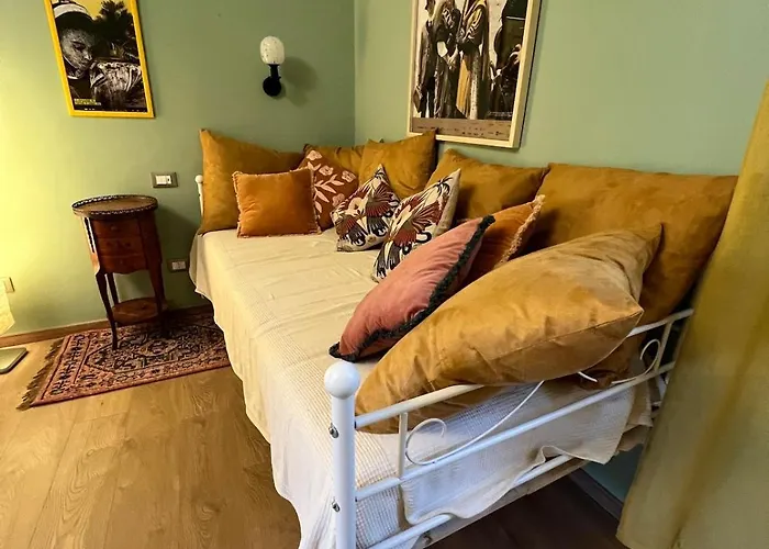 Poesia Nel Centro Di Apartament Bolonia