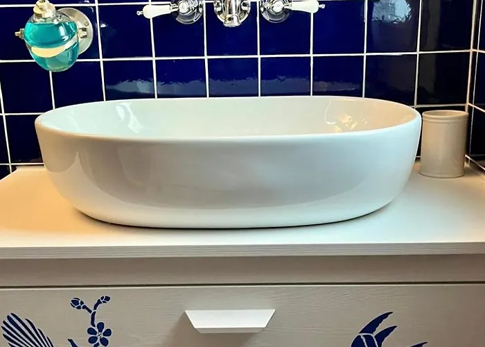 Poesia Nel Centro Di * Bologna