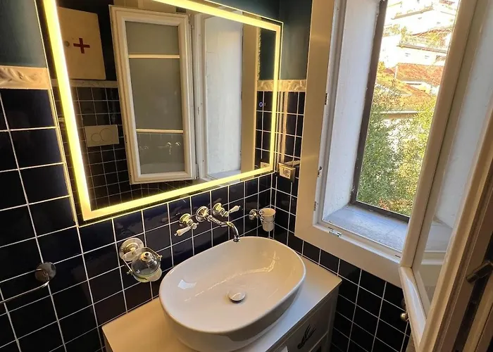 Poesia Nel Centro Di Apartament