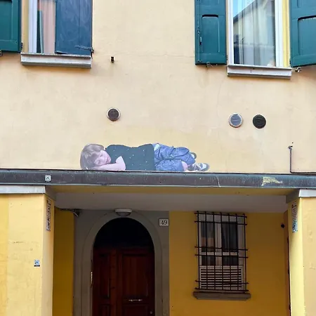 Poesia Nel Centro Di Appartamento Bologna